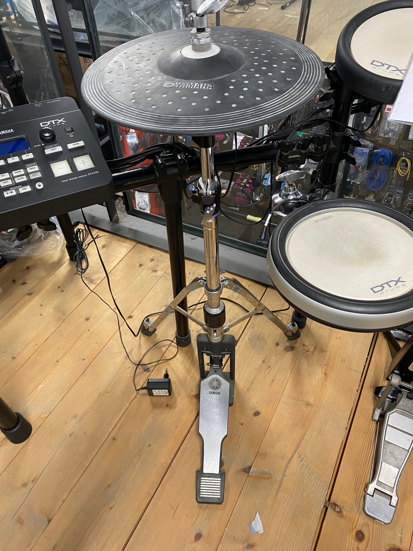 Yamaha DTX700 con Pezzi Aggiuntivi - Usato Garantito