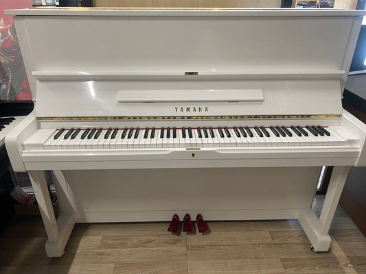 Yamaha U1 white pianoforte verticale bianco lucido
