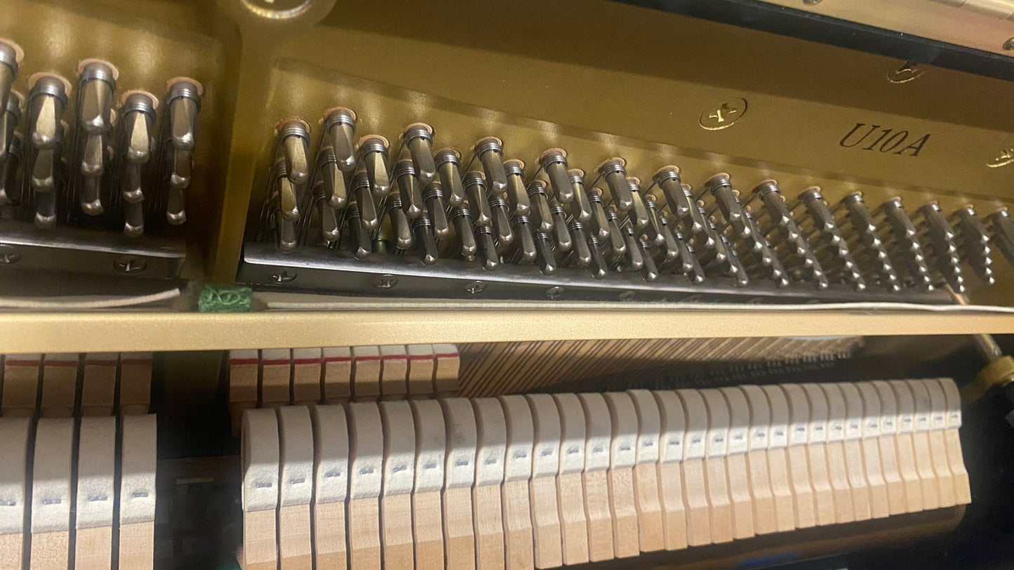 Yamaha U10 Black pianoforte verticale nero lucido